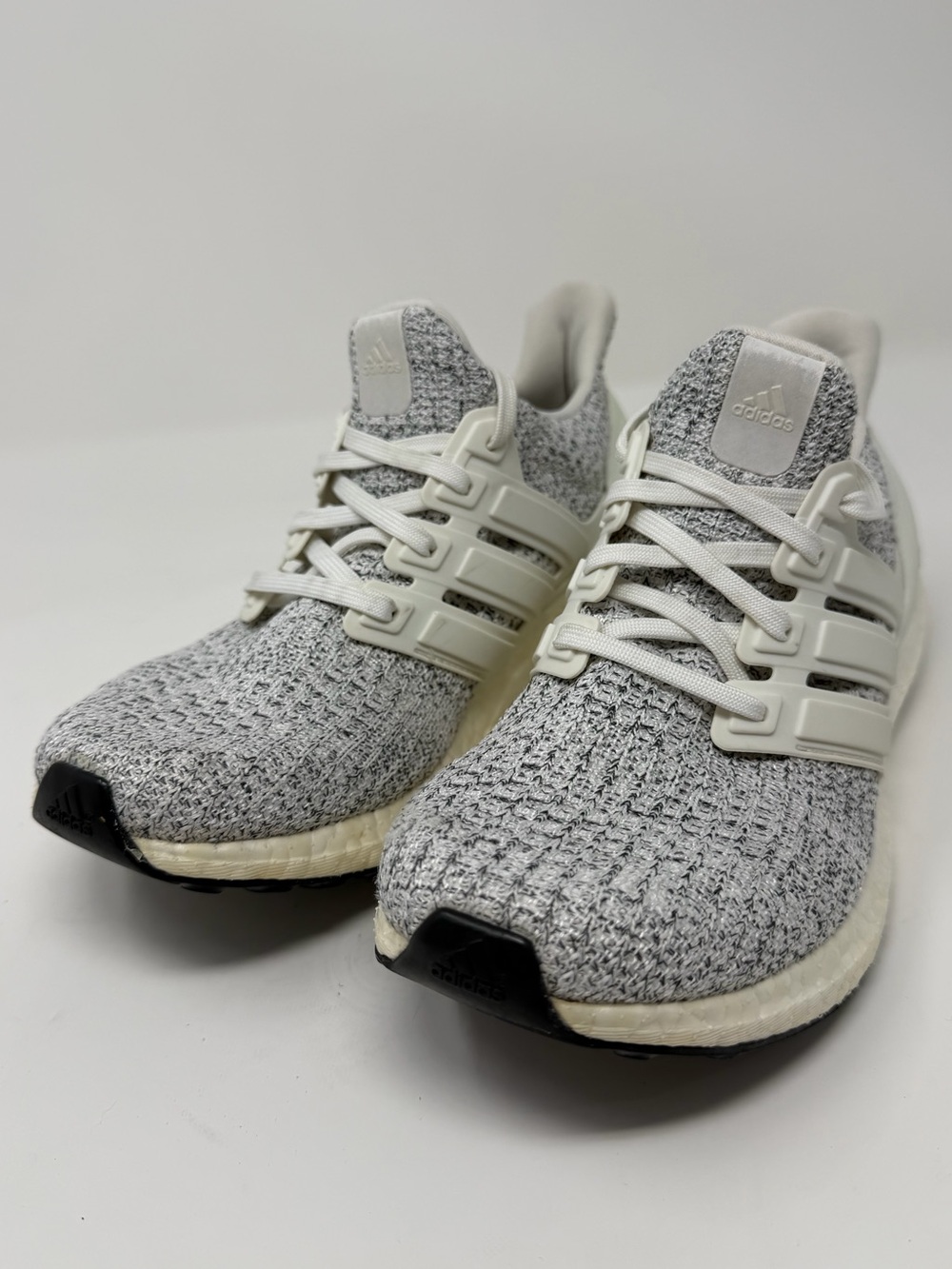 Women’s adidas ultraboost White and Light Gray Knit Sneakers Sz. 5.5